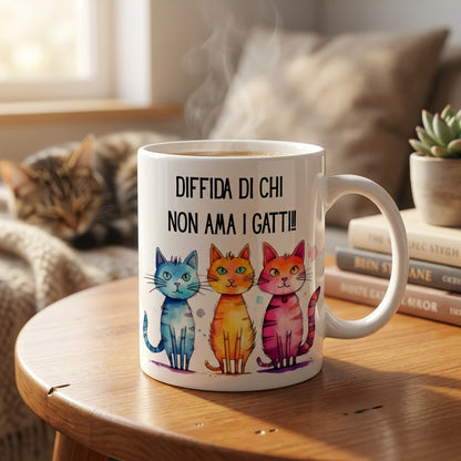 Tazza per Amanti dei Gatti “Diffida di Chi Non Ama i Gatti” – Tazza Divertente Idea Regalo