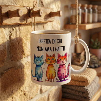 Tazza per Amanti dei Gatti “Diffida di Chi Non Ama i Gatti” – Tazza Divertente Idea Regalo